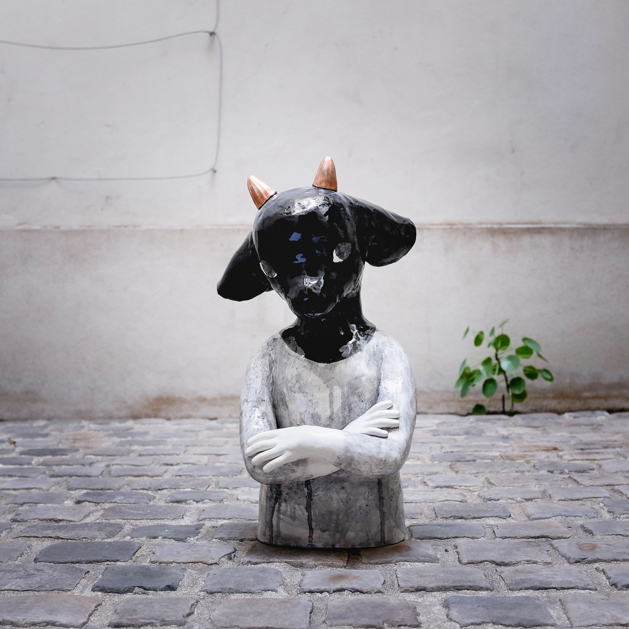 Buste chèvre céramique émaillée 57X38X23 cm