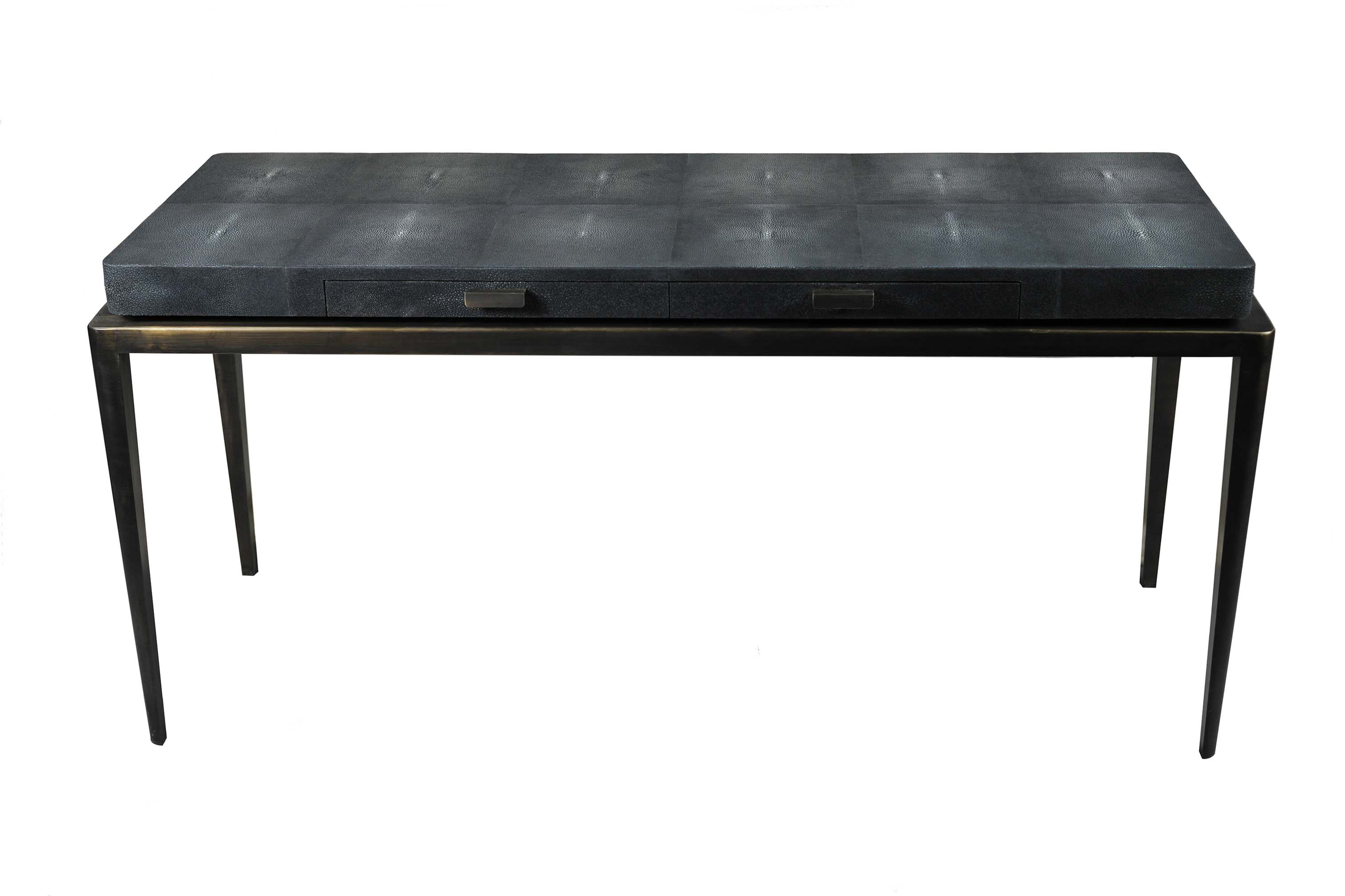 Bureau en galuchat