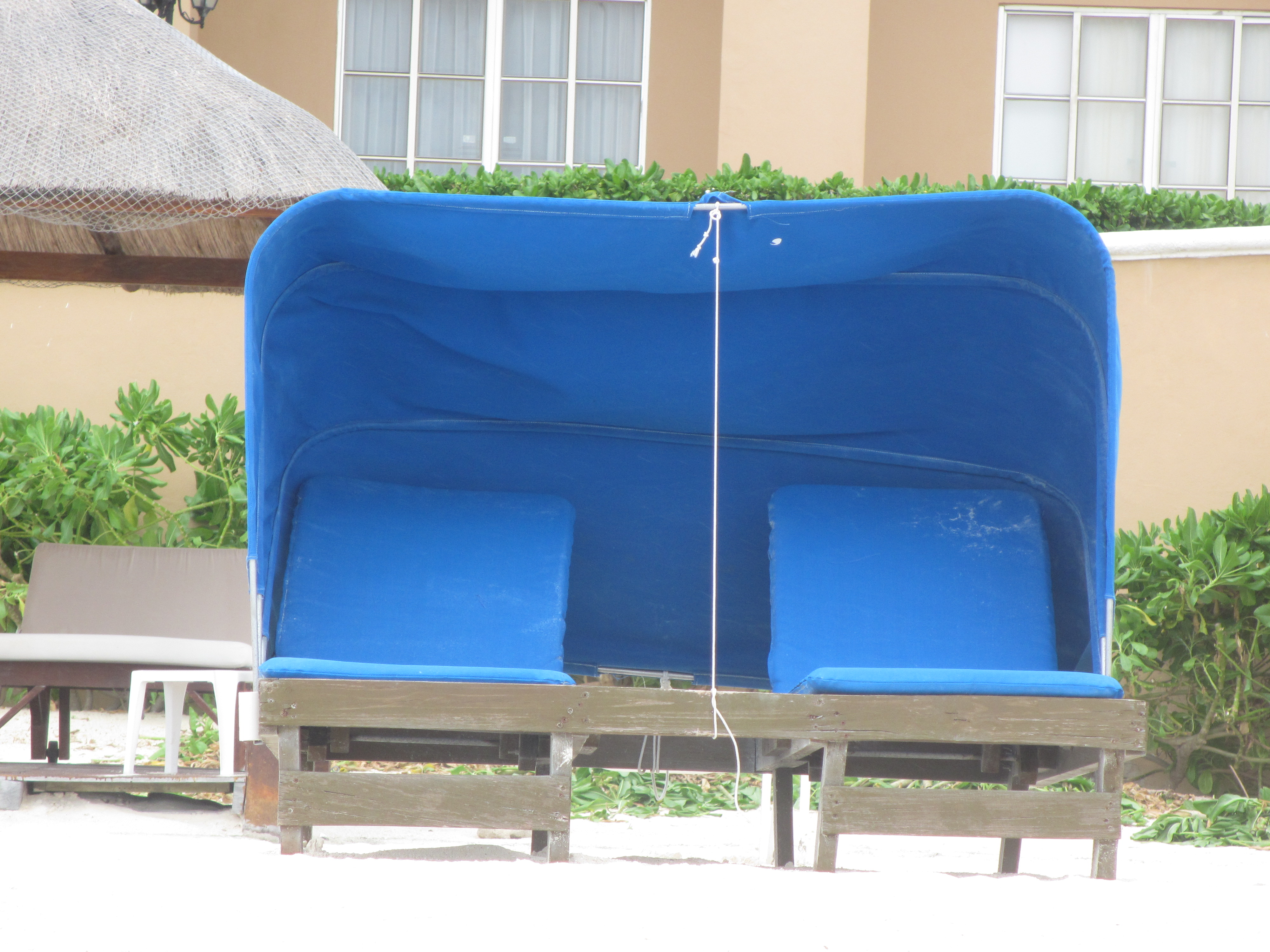 Double chaise longue