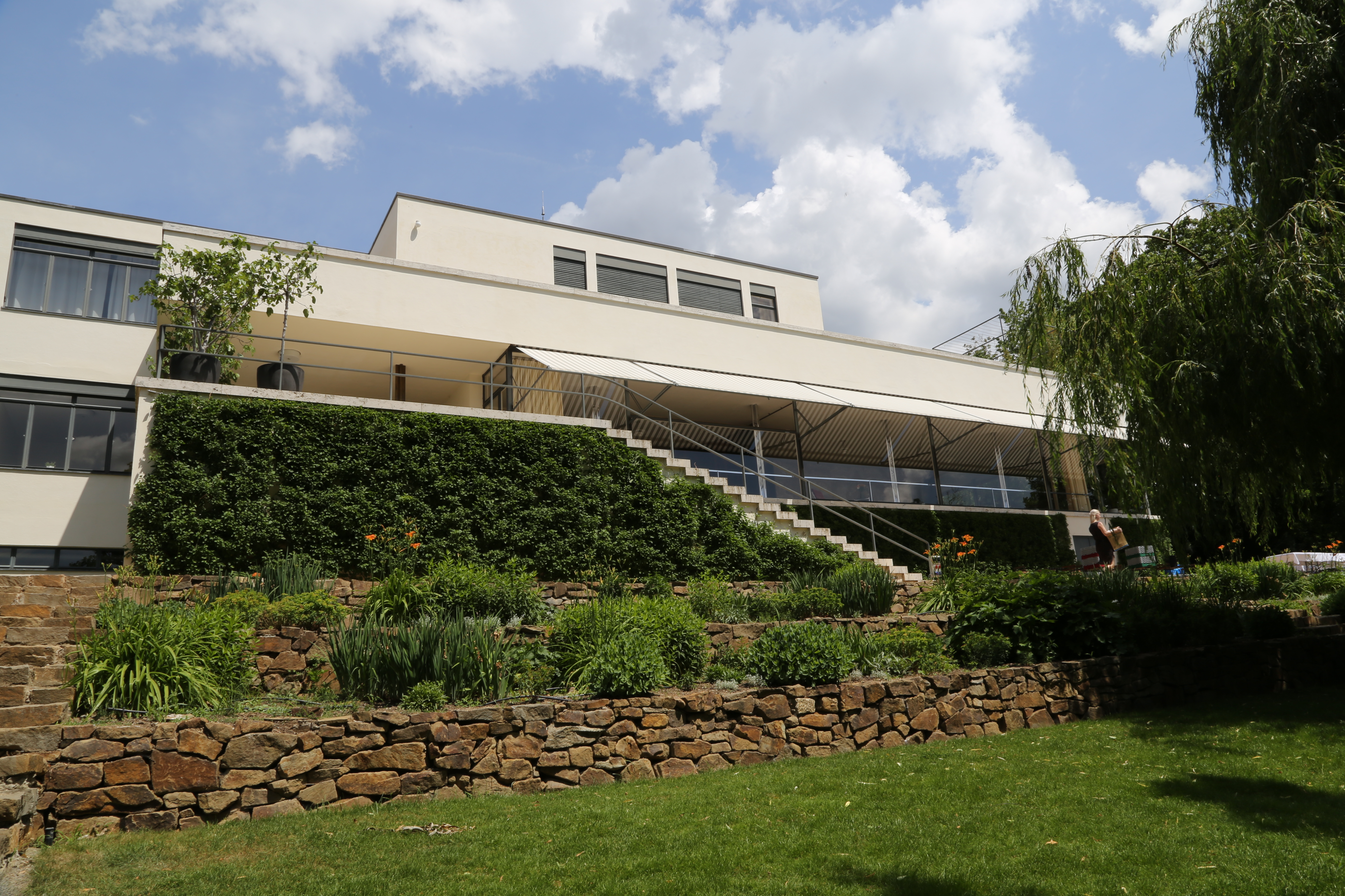 Villa vue du bas du jardin