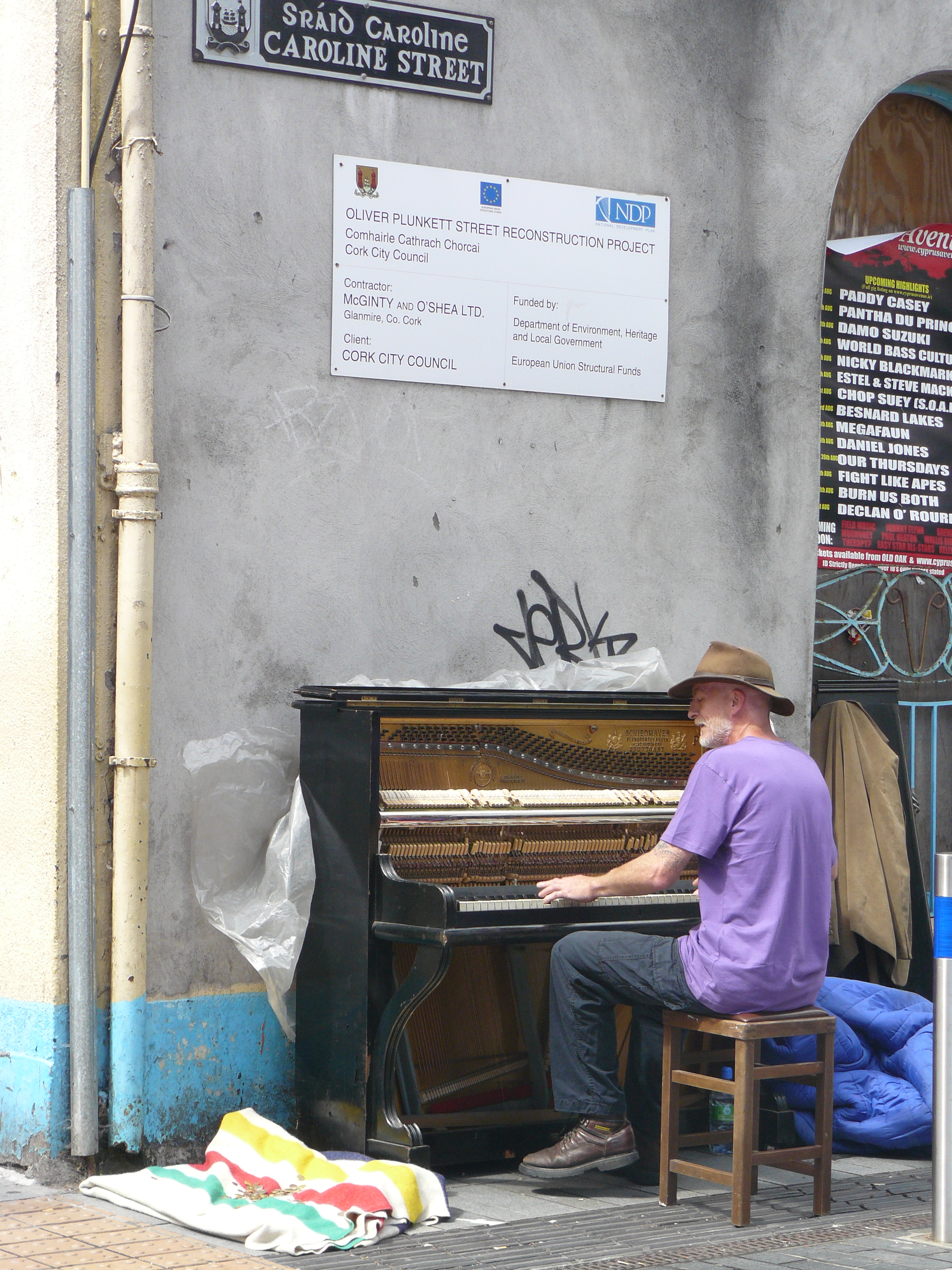 Au coin d'une rue