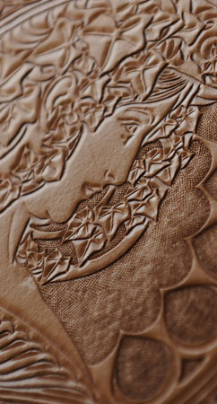 CUIR REPOUSSÉ